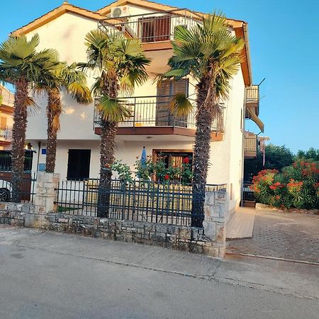 Apartments Novigrad Novigrad Istria Exteriör bild
